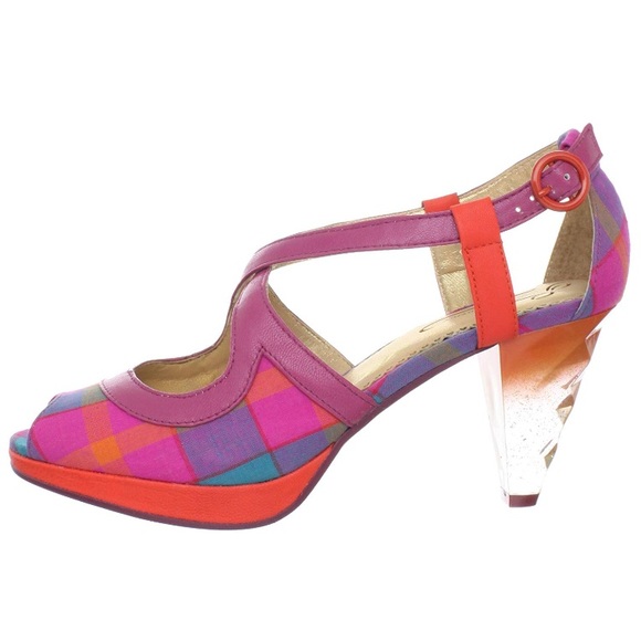 Poetic License Oldie But Goodie Peep Toe Pump - Picture 7 of 7